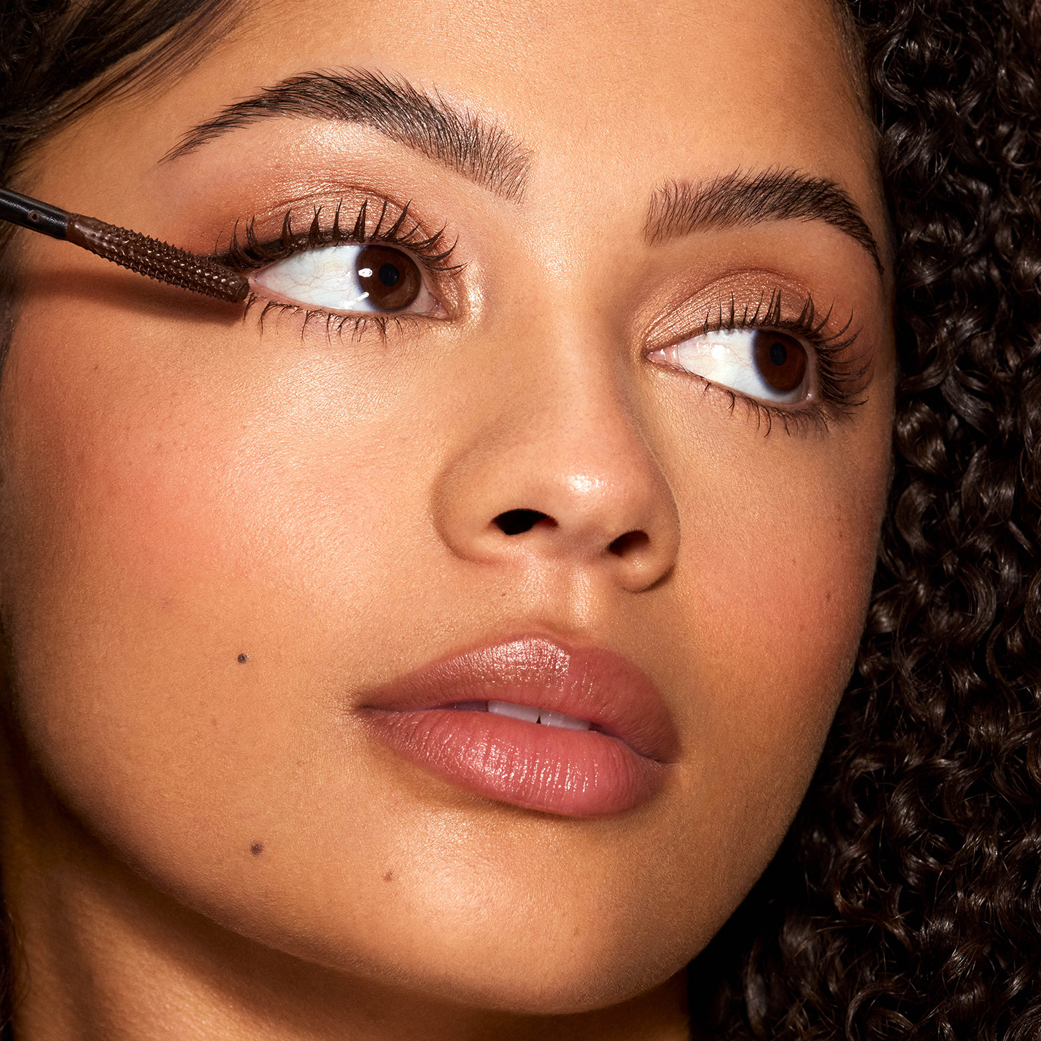 TRIPLE THREAT MASCARA BY ICONIC LONDON (MÁSCARA PARA PESTAÑAS)